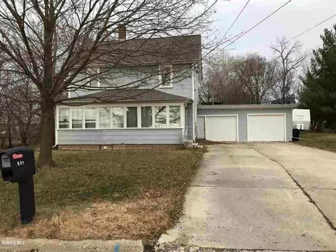 531 W 7th St, Pecatonica, IL 61063 photo 1