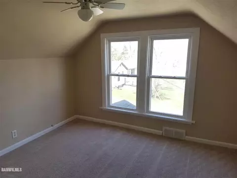 414 W 5th St, Pecatonica, IL 61063 photo 11