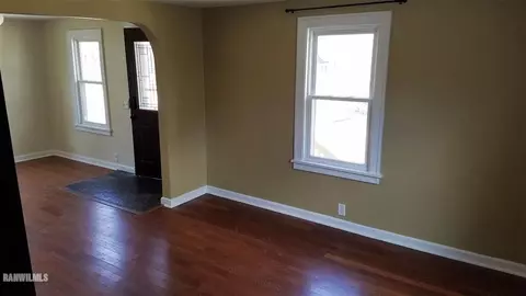 414 W 5th St, Pecatonica, IL 61063 photo 2