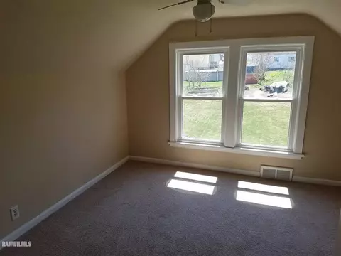 414 W 5th St, Pecatonica, IL 61063 photo 10