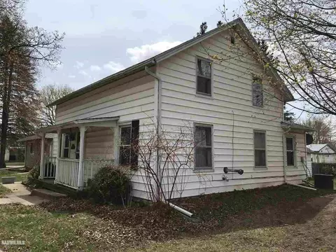 217 E Mason, Lena, IL 61048 photo 2