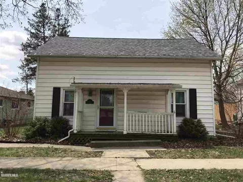 217 E Mason, Lena, IL 61048 photo 1