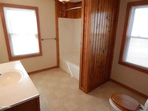 214 S Jackson St, Mount Carroll, IL 61053 photo 10