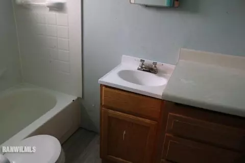 807 Chippewa Ave, Freeport, IL 61032 photo 6