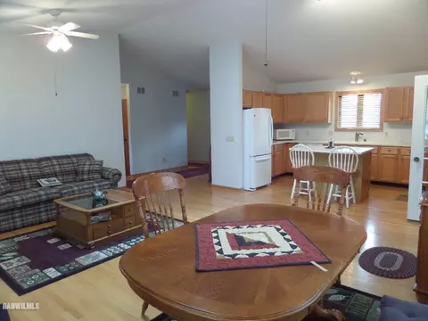 1-118 R Kidds Ct, Lanark, IL 61046 photo 5