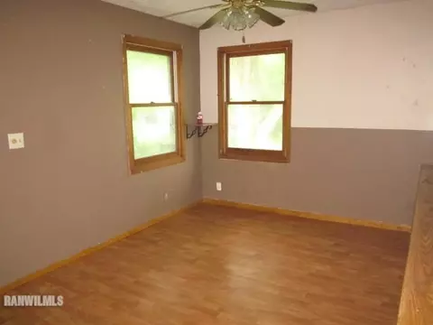 409 Maple St, Lena, IL 61048 photo 7