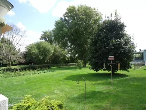 1983 W Becker School Rd, Freeport, IL 61032 photo 7