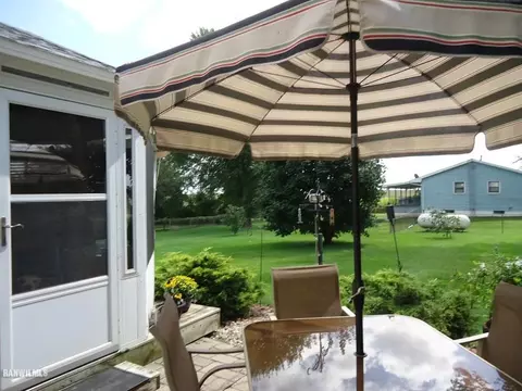 1983 W Becker School Rd, Freeport, IL 61032 photo 6