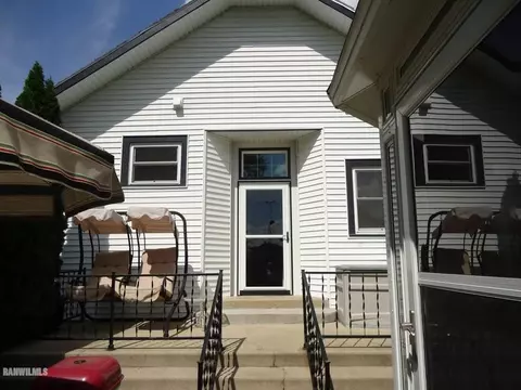 1983 W Becker School Rd, Freeport, IL 61032 photo 8