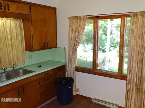 36 E Jefferson St, Freeport, IL 61032 photo 12