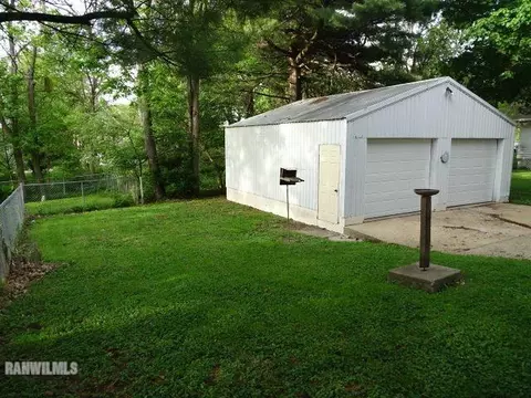 36 E Jefferson St, Freeport, IL 61032 photo 5