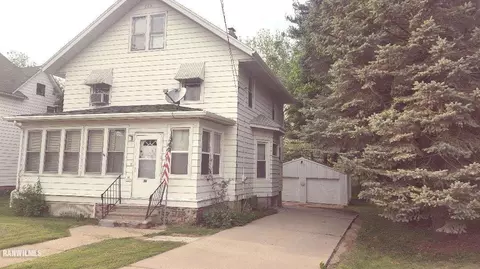 36 E Jefferson St, Freeport, IL 61032 photo 2