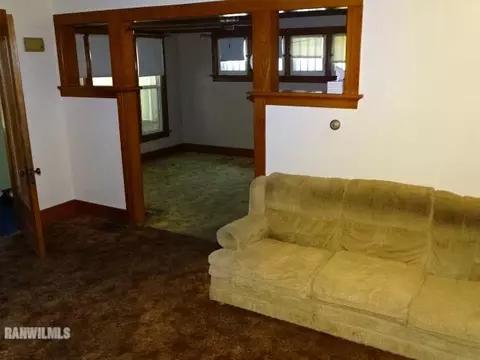 36 E Jefferson St, Freeport, IL 61032 photo 7