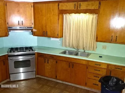 36 E Jefferson St, Freeport, IL 61032 photo 11