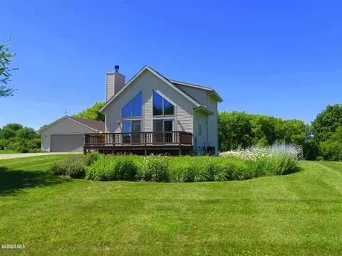 19-23 Hidden Valley Dr, Lanark, IL 61046 photo 1