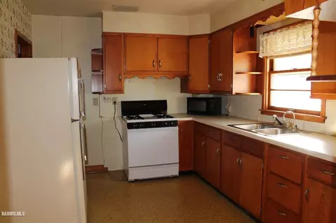 1112 W Main St, Thomson, IL 61285 photo 6