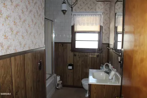 1112 W Main St, Thomson, IL 61285 photo 7