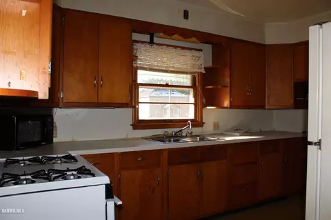1112 W Main St, Thomson, IL 61285 photo 5