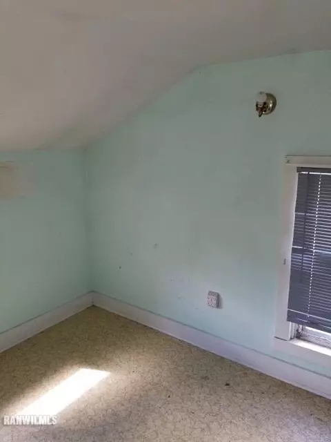 307 W Spring St, Mount Carroll, IL 61053 photo 7