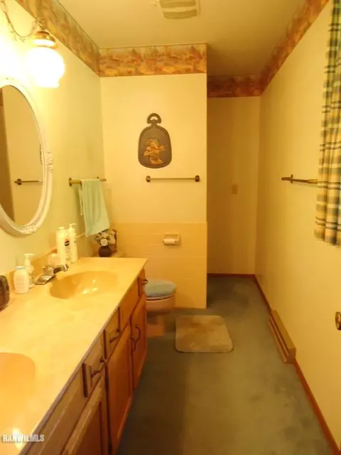 2732 Deer Path Trl, Freeport, IL 61032 photo 11