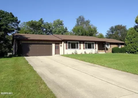 2732 Deer Path Trl, Freeport, IL 61032 photo 1