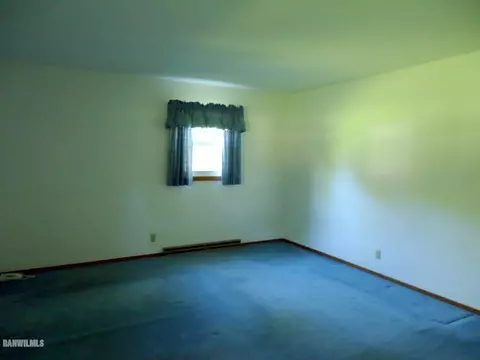 2732 Deer Path Trl, Freeport, IL 61032 photo 10