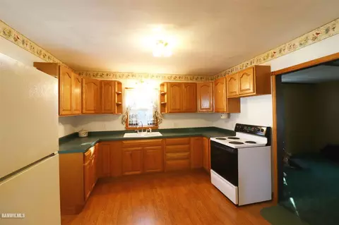 307 N Jefferson, Ridott, IL 61067 photo 2