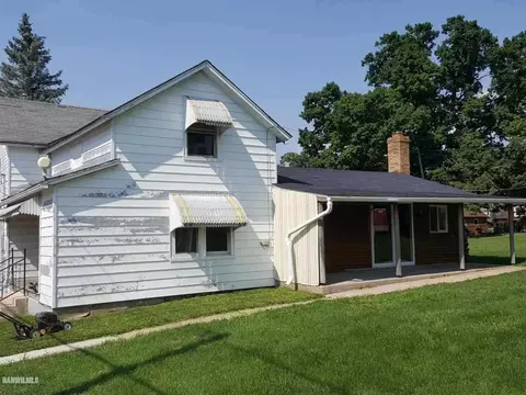 411 N Stanton, Davis, IL 61019 photo 2