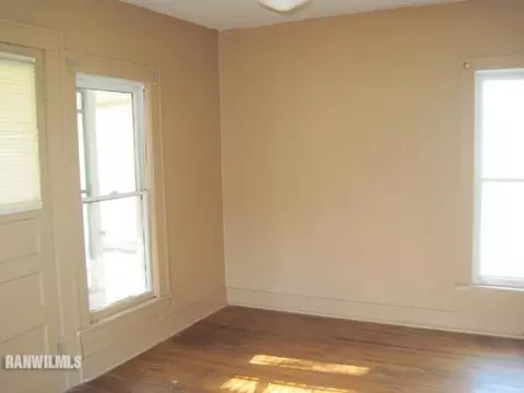 807 S Walnut Ave, Freeport, IL 61032 photo 9