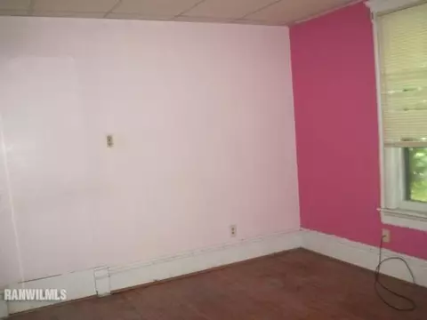 807 S Walnut Ave, Freeport, IL 61032 photo 7