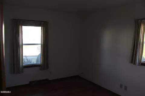 3243 W Knox Dr, Freeport, IL 61032 photo 6