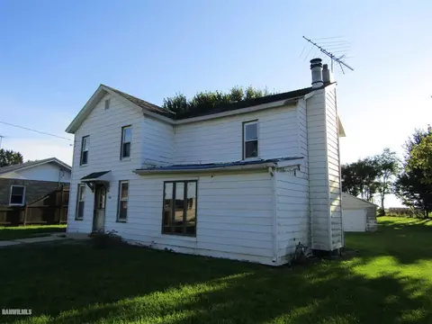 702 N Broad St, Lanark, IL 61046 photo 2