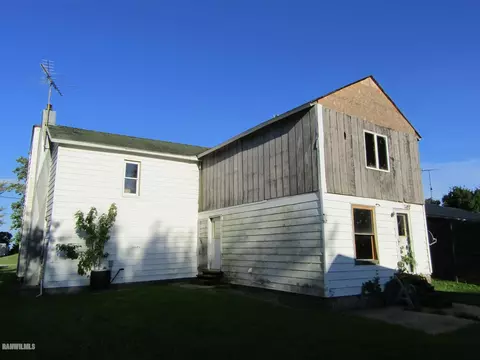 702 N Broad St, Lanark, IL 61046 photo 3