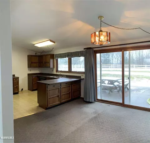 10635 Loop Rd, Savanna, IL 61074 photo 5