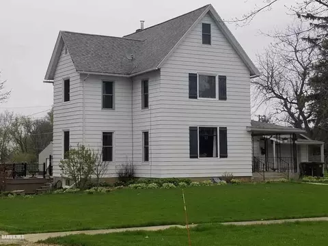 533 E Locust St, Lanark, IL 61046 photo 1