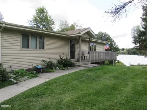 1-67 68 Captains Dr, Lanark, IL 61046 photo 2