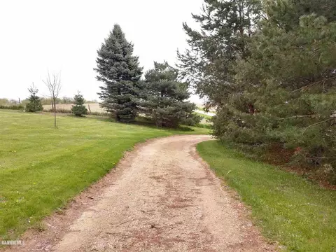 19431 Thomson Rd, Chadwick, IL 61014 photo 2