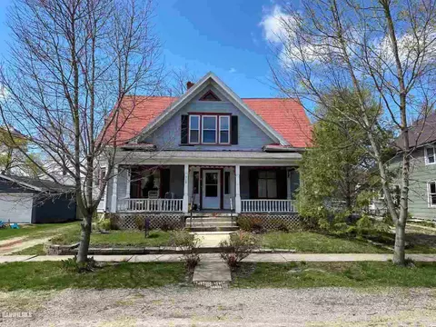 310 Snow St, Chadwick, IL 61014 photo 2