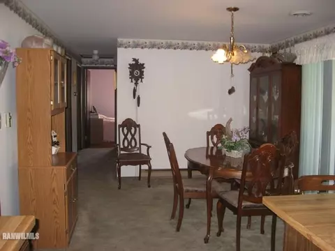 1220 W Cable St, Freeport, IL 61032 photo 3