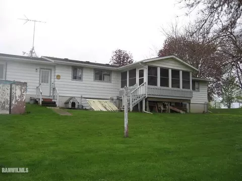 1220 W Cable St, Freeport, IL 61032 photo 11