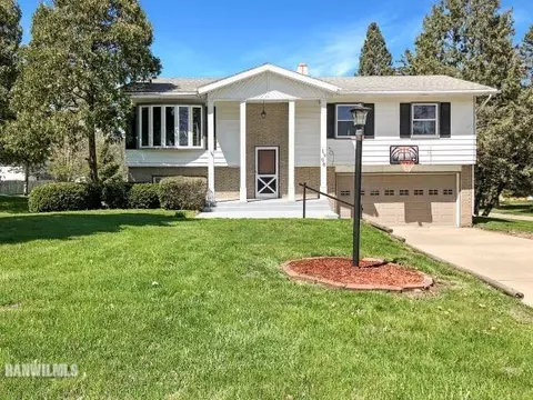 1908 Middlebury Rd, Freeport, IL 61032 photo 1