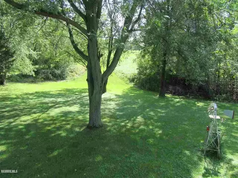 3-472 Heather Ct, Lanark, IL 61046 photo 10