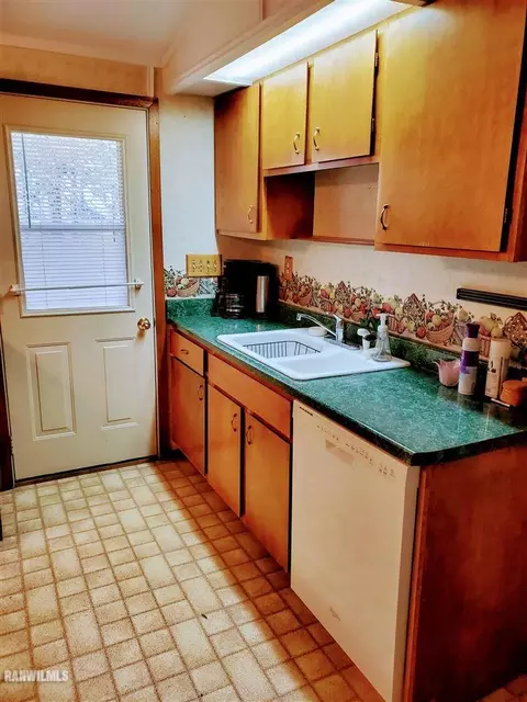 404 Stephen Dr, Lanark, IL 61046 photo 3