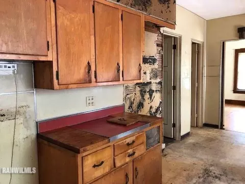 1414 W Stover St, Freeport, IL 61032 photo 10