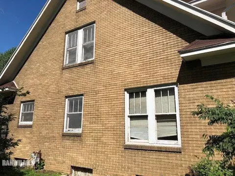 1414 W Stover St, Freeport, IL 61032 photo 3
