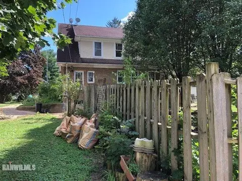 1414 W Stover St, Freeport, IL 61032 photo 4