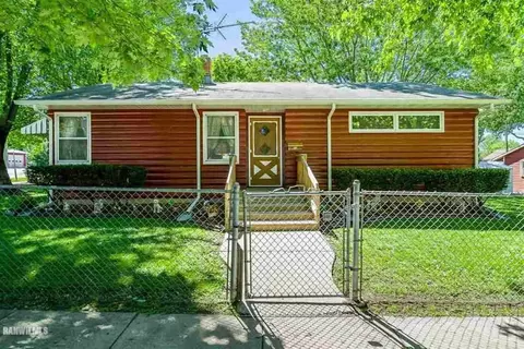 202 Blaine St, Leaf River, IL 61047 photo 1