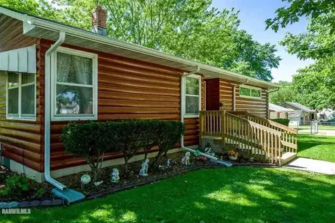 202 Blaine St, Leaf River, IL 61047 photo 2