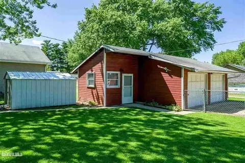 202 Blaine St, Leaf River, IL 61047 photo 6