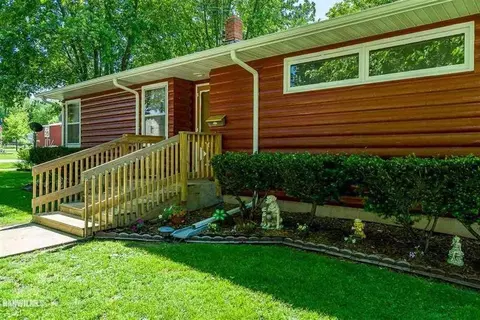 202 Blaine St, Leaf River, IL 61047 photo 3